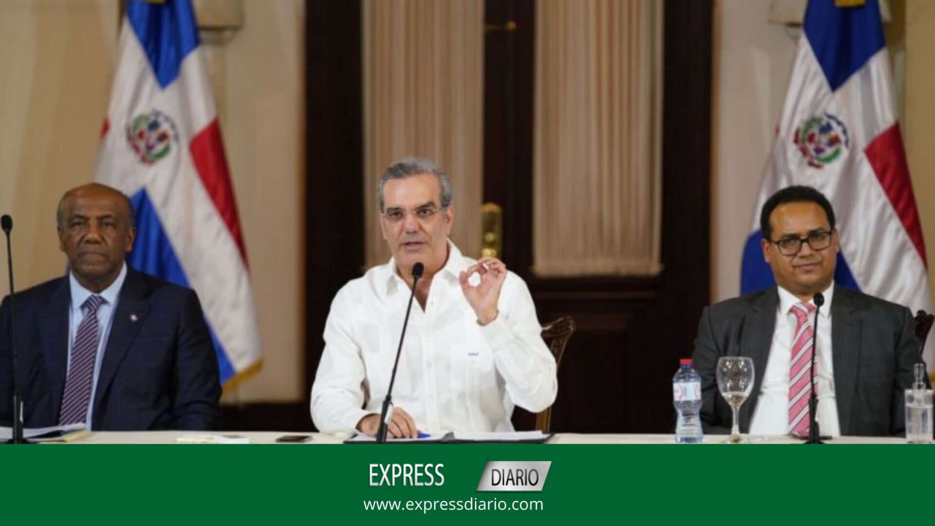 Gobierno anuncia licitadores ganadores para construir plantas en Manzanillo Gobierno anuncia licitadores ganadores para construir plantas en Manzanillo
