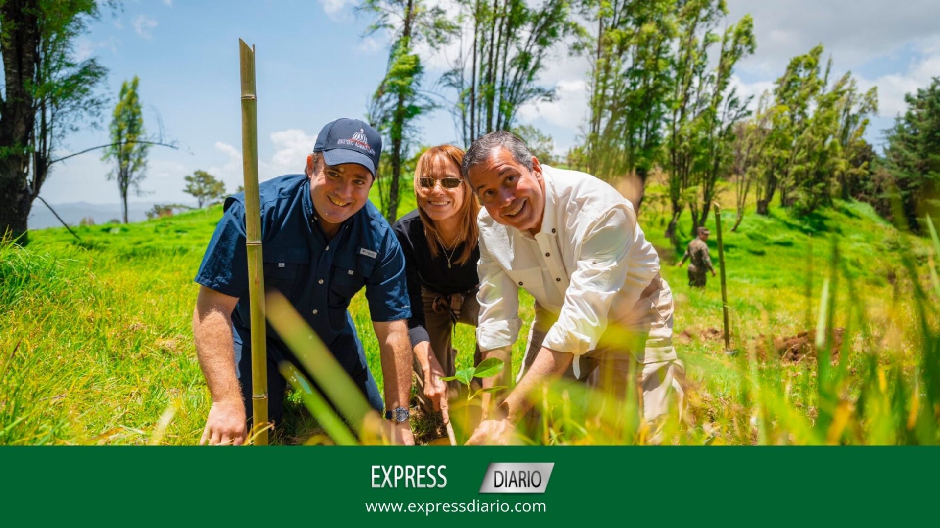 Medio ambiente empieza a pagar a campesinos desalojados de Valle Nuevo Medio ambiente empieza a pagar a campesinos desalojados de Valle Nuevo