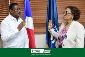 Queda juramentada María Germán como nueva directora del Hospital Francisco Moscoso Puello