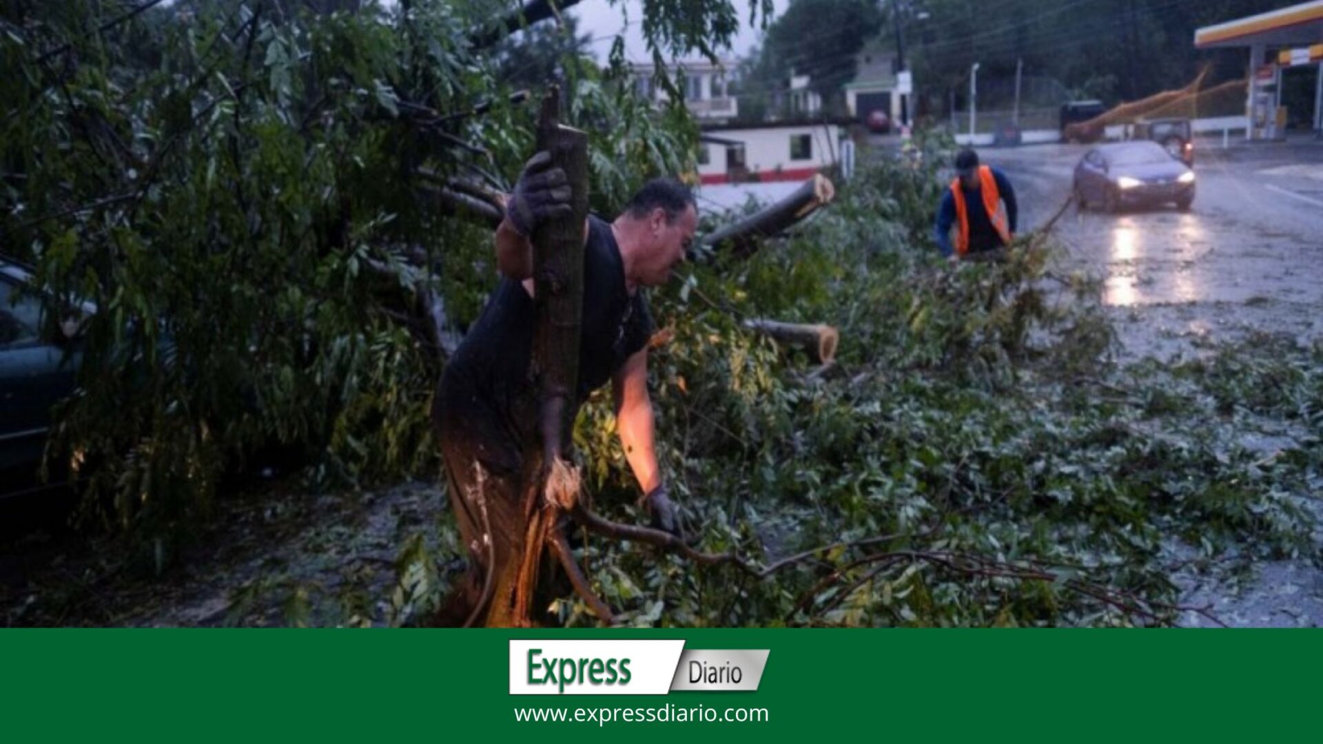 Huracán Fiona deja cerca de 800 desplazados e inundaciones en República Dominicana Huracán Fiona deja cerca de 800 desplazados e inundaciones en República Dominicana