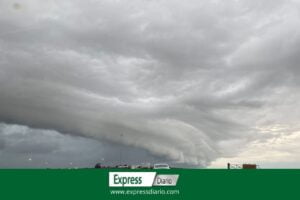 Tornado golpea el sureste de Florida cuando Ian deja inundaciones y fuertes vientos