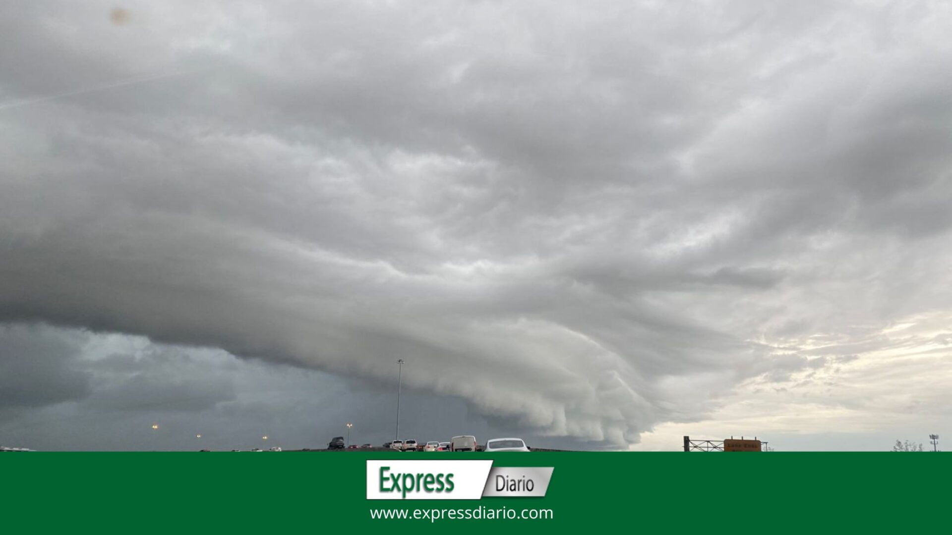 Tornado golpea el sureste de Florida cuando Ian deja inundaciones y fuertes vientos Tornado golpea el sureste de Florida cuando Ian deja inundaciones y fuertes vientos