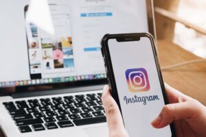 Redes sociales | Instagram prueba los perfiles de grupo