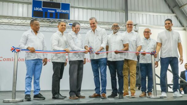 Abinader deja inaugurado el Club Rafael Leónidas Solano en Guachupita