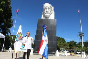 Alcalde Manuel Jiménez anuncia compra de 24 camiones compactadores en Circunscripción 2