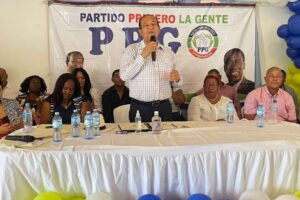 Antonio Marte juramenta estructura de APD en Higüey