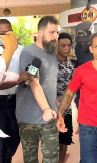 Arresto domiciliario para acusado de pornografía infantil Arresto domiciliario para acusado de pornografía infantil