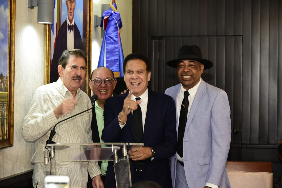 Cámara de Diputados reconoce trayectoria del Grupo Quisqueya Cámara de Diputados reconoce trayectoria del Grupo Quisqueya