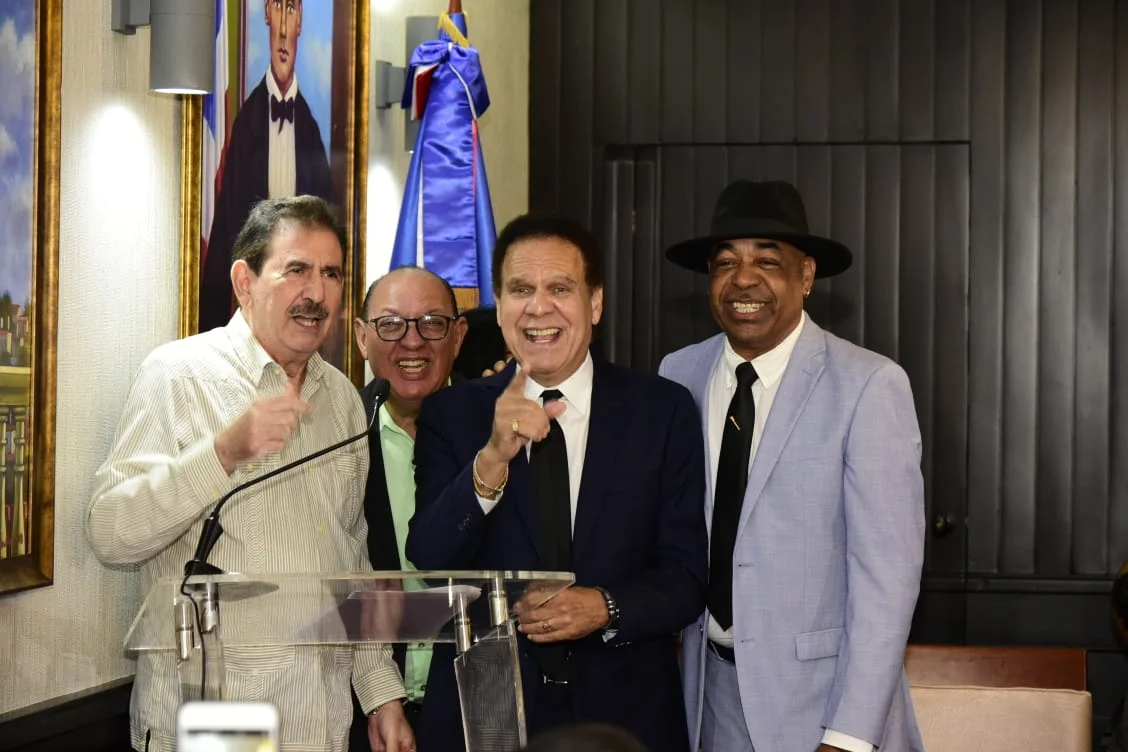 Cámara de Diputados reconoce trayectoria del Grupo Quisqueya Cámara de Diputados reconoce trayectoria del Grupo Quisqueya