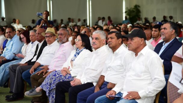 Dirigentes del PRD piden a Miguel Vargas que asuma la candidatura presidencial del partido en 2024