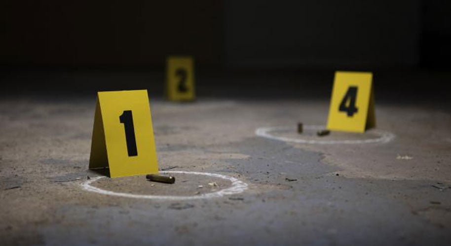 Investigan la muerte a tiros de un hombre en el estacionamiento de un banco en La Vega