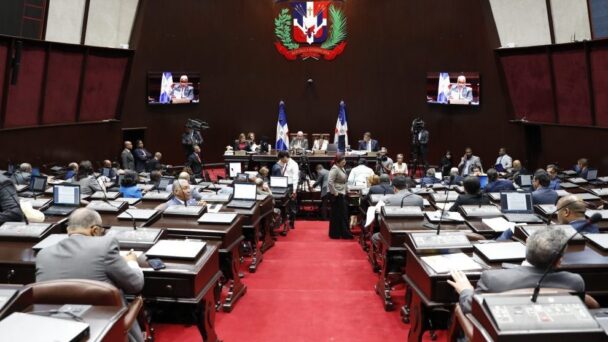 Diputados ratifican acuerdo de servicios aéreos entre los gobiernos de RD y Qatar