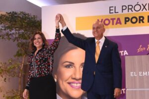 Luis de León se rinde;  retira candidatura y pasa a apoyar a Margarita Cedeño