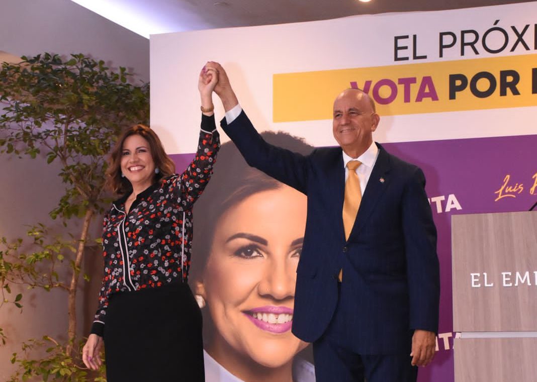 Luis de León se rinde;  retira candidatura y pasa a apoyar a Margarita Cedeño