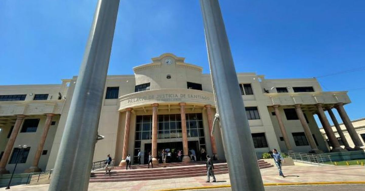 MP pide prisión preventiva contra dos hombres en Santiago
