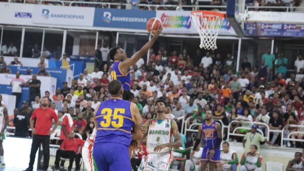 Mauricio Báez arranca ganando a Bameso en la final de TBS