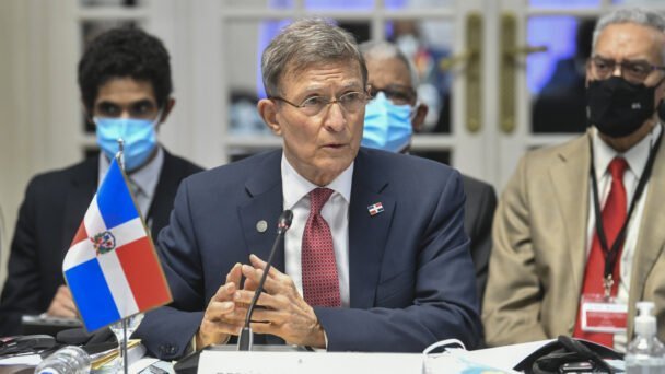 No habrá campos de refugiados haitianos en el país, asegura canciller