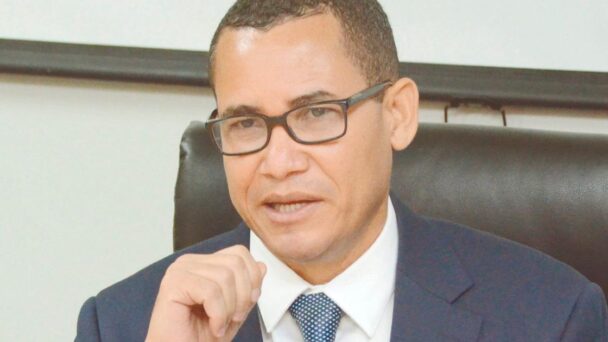 Olivares dice que candidatura de Abel podría tener inconvenientes