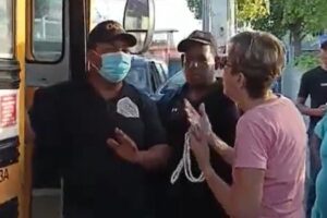 Senador interviene en operativo contra haitianos