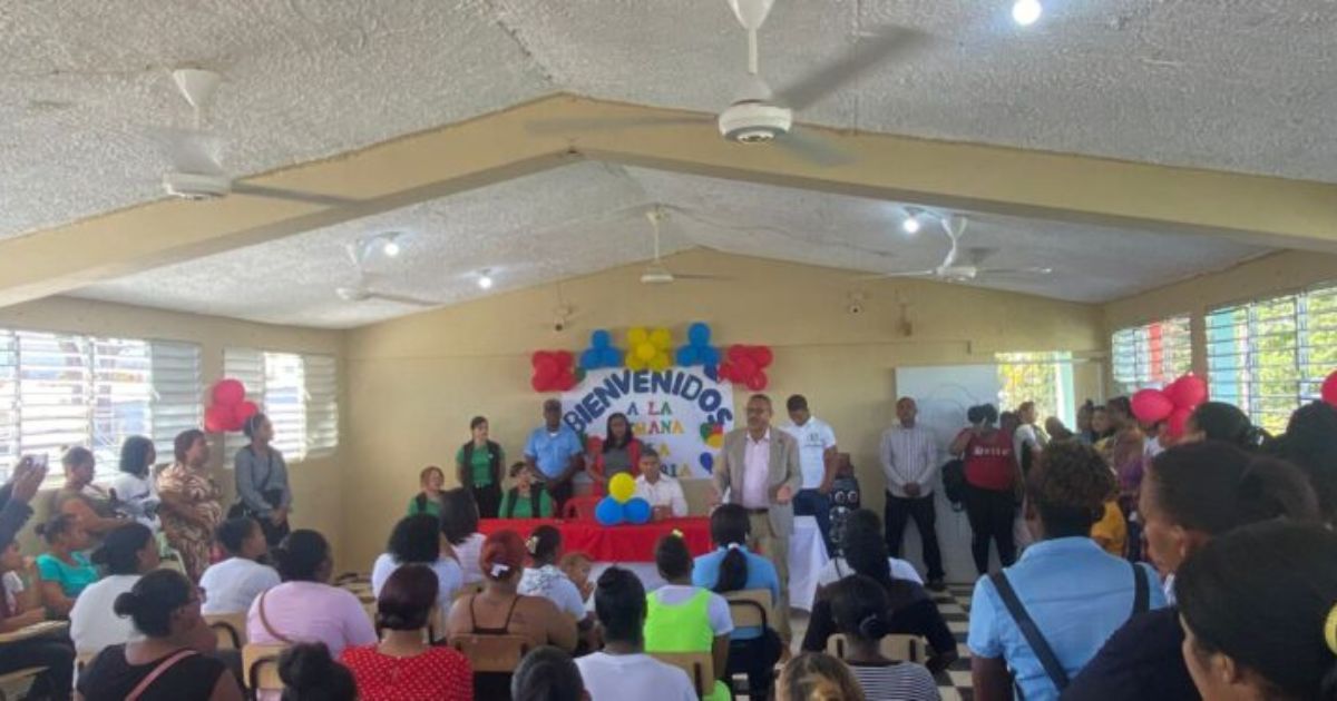El Gobierno entrega 16 aulas del Colegio Redención, en Pantoja El Gobierno entrega 16 aulas del Colegio Redención, en Pantoja