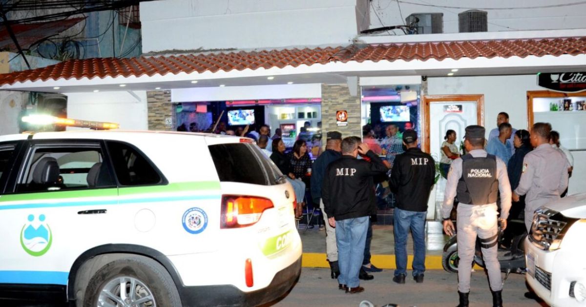 Gobernación y Policía reducen horario de venta de bebidas en SDN