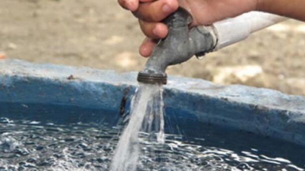 Alcaldía SDN se compromete a llevar agua potable a comunidades rurales de ese municipio antes de 2023