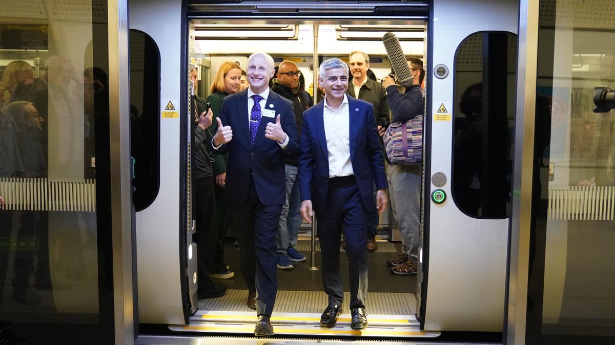 La red de transporte de Londres veta los anuncios que promueven Qatar por sus leyes anti LGTBI La red de transporte de Londres veta los anuncios que promueven Qatar por sus leyes anti LGTBI