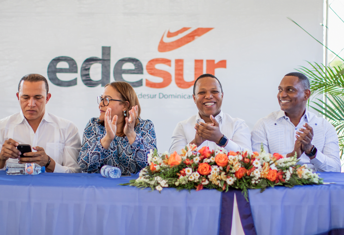 Edesur inaugura cuatro proyectos en Las Matas de Farfán; impactará a miles de personas Edesur inaugura cuatro proyectos en Las Matas de Farfán; impactará a miles de personas