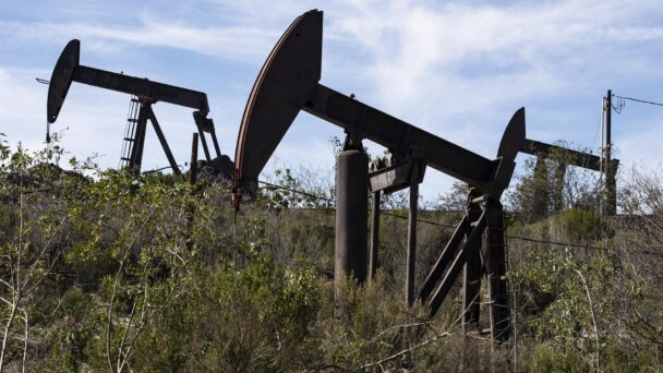 El petróleo de Texas sube un 2,24% hasta los 77,94 dólares