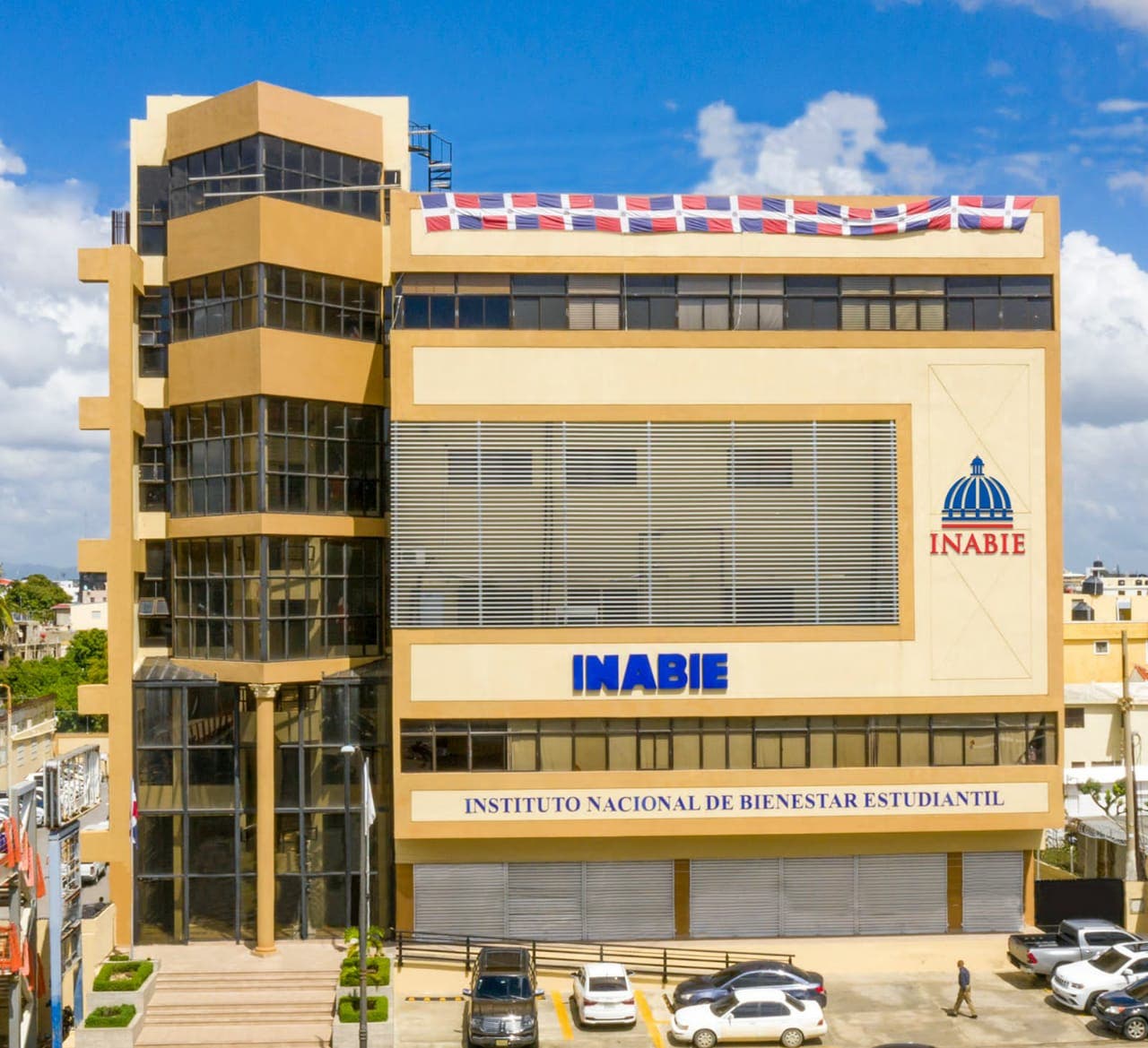 INABIE aumenta participación de MIPYMES al 99%