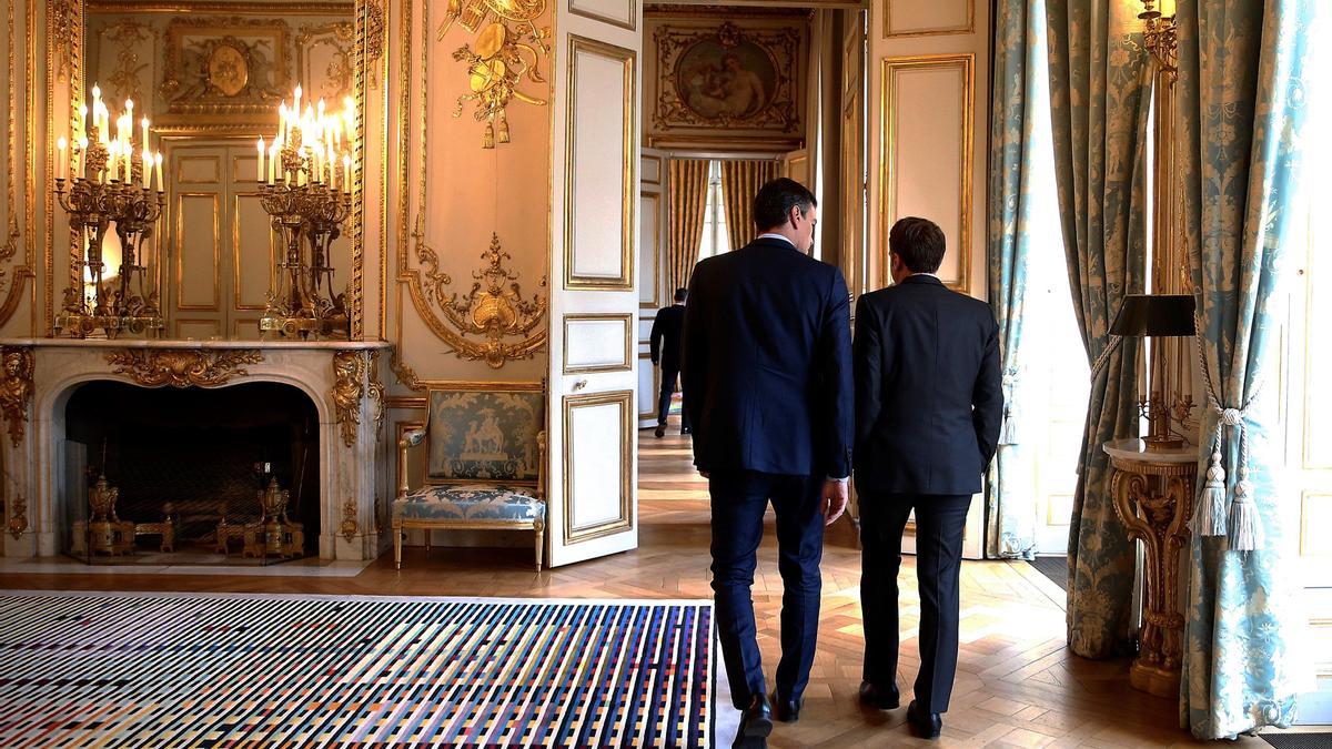 Inquietud en el Elíseo tras colarse un joven en el despacho de Macron Inquietud en el Elíseo tras colarse un joven en el despacho de Macron