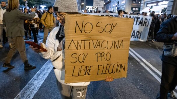 Las noticias falsas son los otros: la desinformación científica preocupa tanto a los conspiranoicos como a los más formados | Ciencia