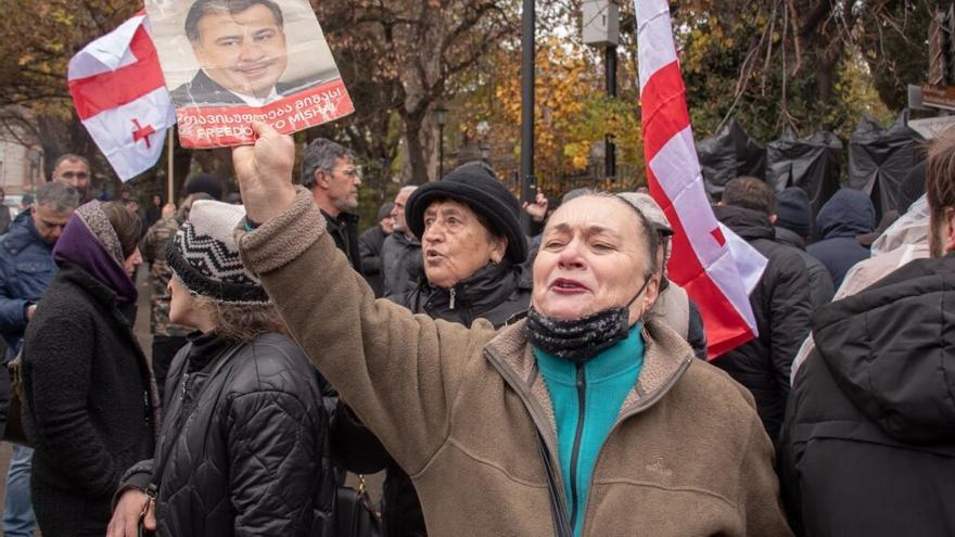 Médicos georgianos apuntan que el expresidente Mijáil Saakashvili ha sido envenenado en la cárcel Médicos georgianos apuntan que el expresidente Mijáil Saakashvili ha sido envenenado en la cárcel