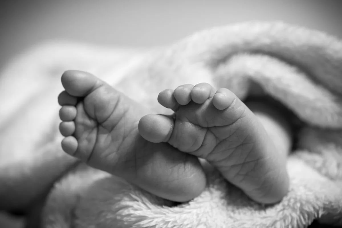 Muere el bebé de una joven asesinada durante un asalto en Los Guaricanos
