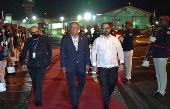 Presidente y Primer Ministro asisten a reunión del SICA