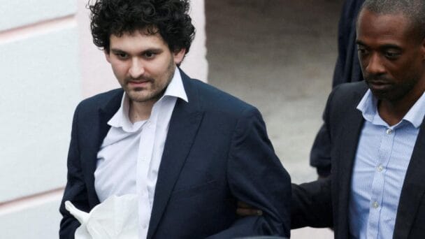 "El 99% de las criptomonedas son una estafa": del dinero fácil al pánico