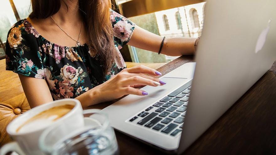 El año 2022 cierra con un consumo de internet de 124 minutos por persona al día El año 2022 cierra con un consumo de internet de 124 minutos por persona al día