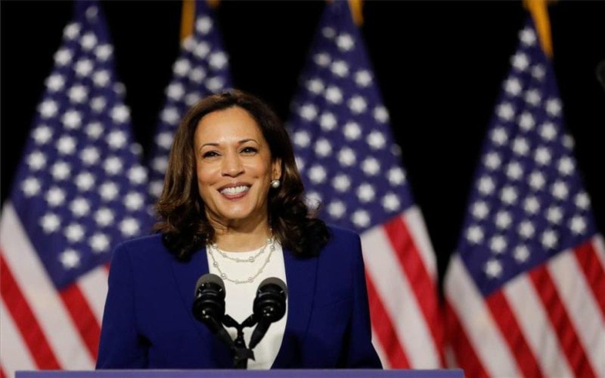 Kamala Harris promete luchar para devolver a las mujeres 