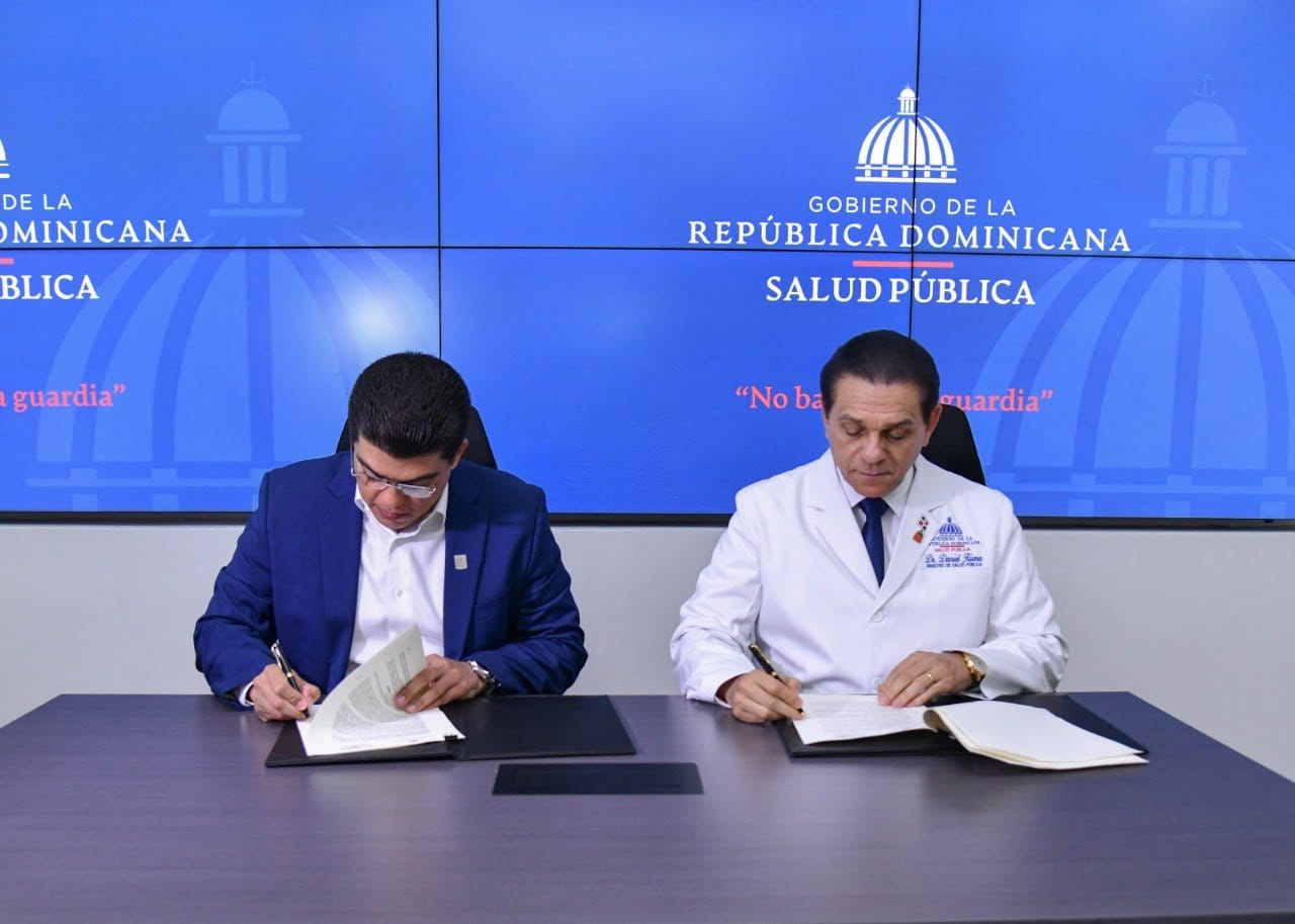 MISPAS y CAASD firman convenio para mantener vigilancia del consumo y venta de agua potable MISPAS y CAASD firman convenio para mantener vigilancia del consumo y venta de agua potable