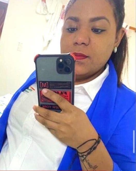 Mujer muere en deslizamiento de tierra deja un bebé en el orfanato Mujer muere en deslizamiento de tierra deja un bebé en el orfanato