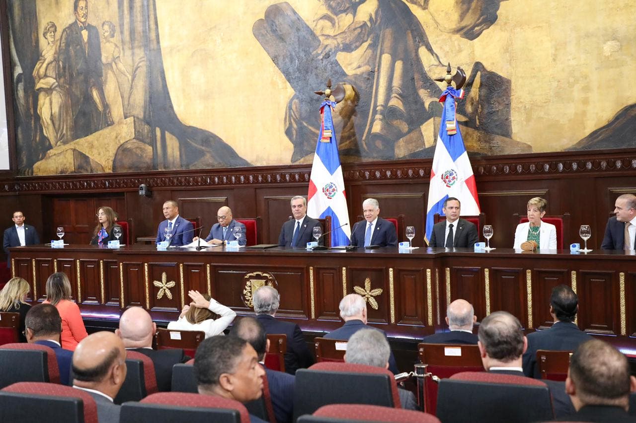 Abinader encabeza reconocimiento a Milton Ray Guevara Abinader encabeza reconocimiento a Milton Ray Guevara