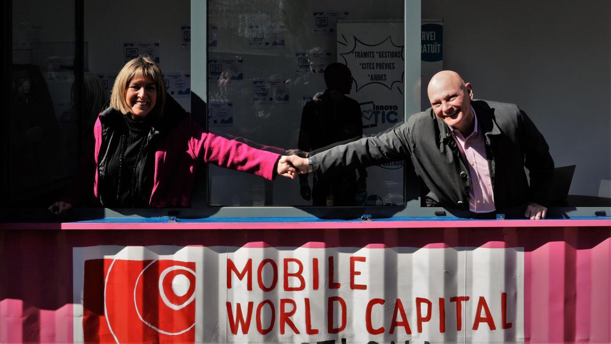 Hoffman, Marín y un corazón en el metaverso para afianzar el “matrimonio” L’Hospitalet-Mobile Hoffman, Marín y un corazón en el metaverso para afianzar el “matrimonio” L’Hospitalet-Mobile