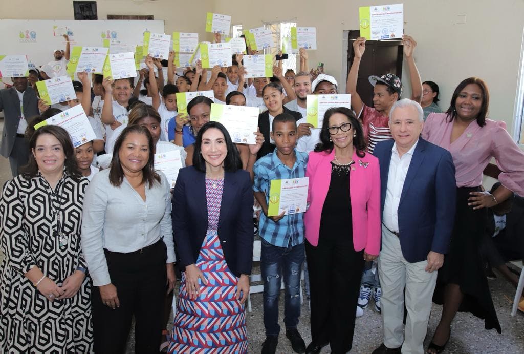 Instituciones graduarán personas del programa de concientización