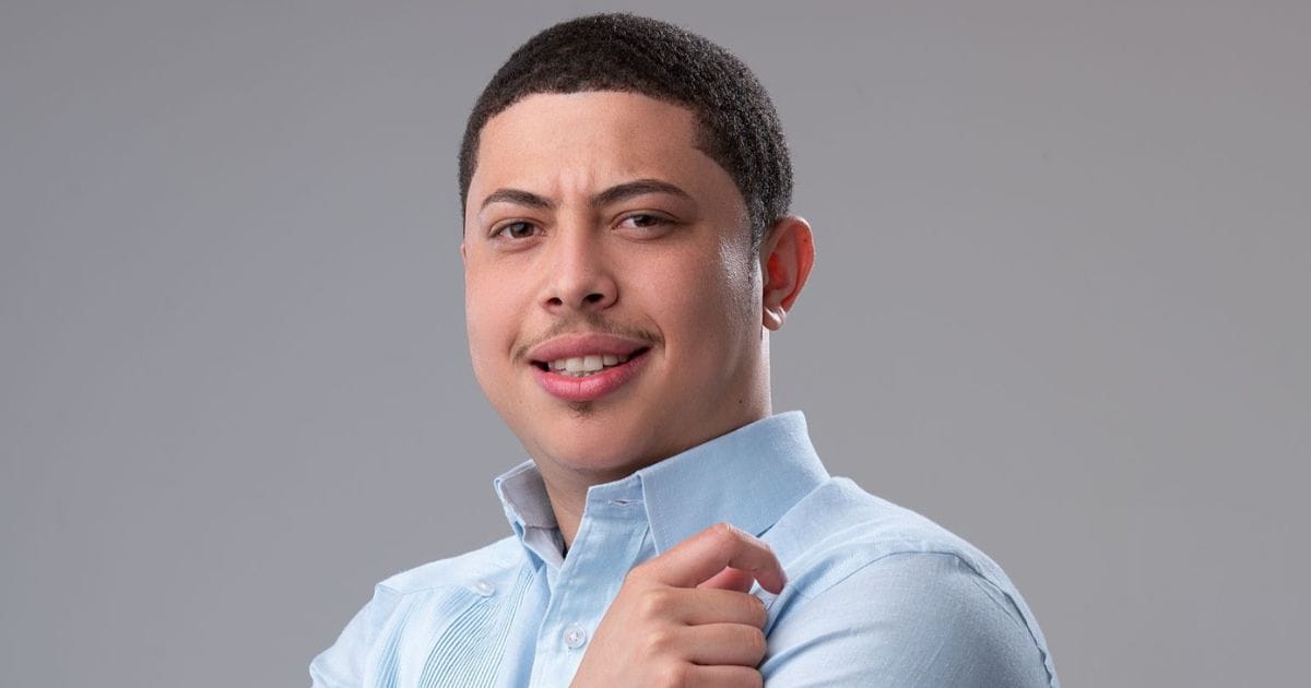 Julio, con tan solo 24 años, sería el regidor más joven en la historia de Santo Domingo Norte en el próximo período Julio, con tan solo 24 años, sería el regidor más joven en la historia de Santo Domingo Norte en el próximo período