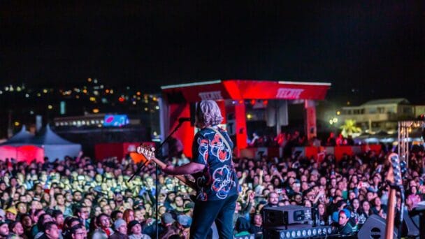 Los Amigos Invisibles preocupados por las letras