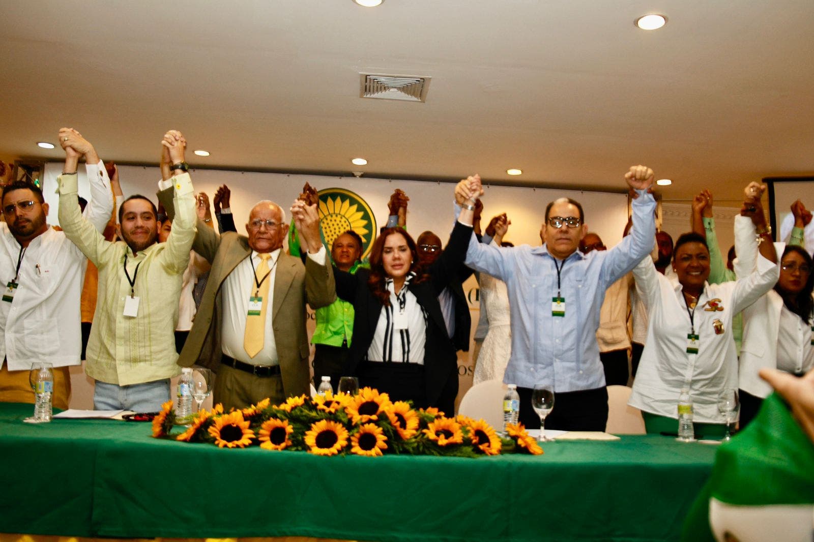 Nuevas autoridades del PLR prometen continuar el legado de Amable Aristy Castro Nuevas autoridades del PLR prometen continuar el legado de Amable Aristy Castro