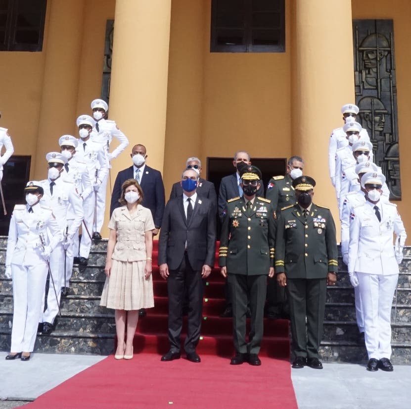 Poder Ejecutivo prevé el ascenso de más de mil oficiales y soldados rasos de la Armada