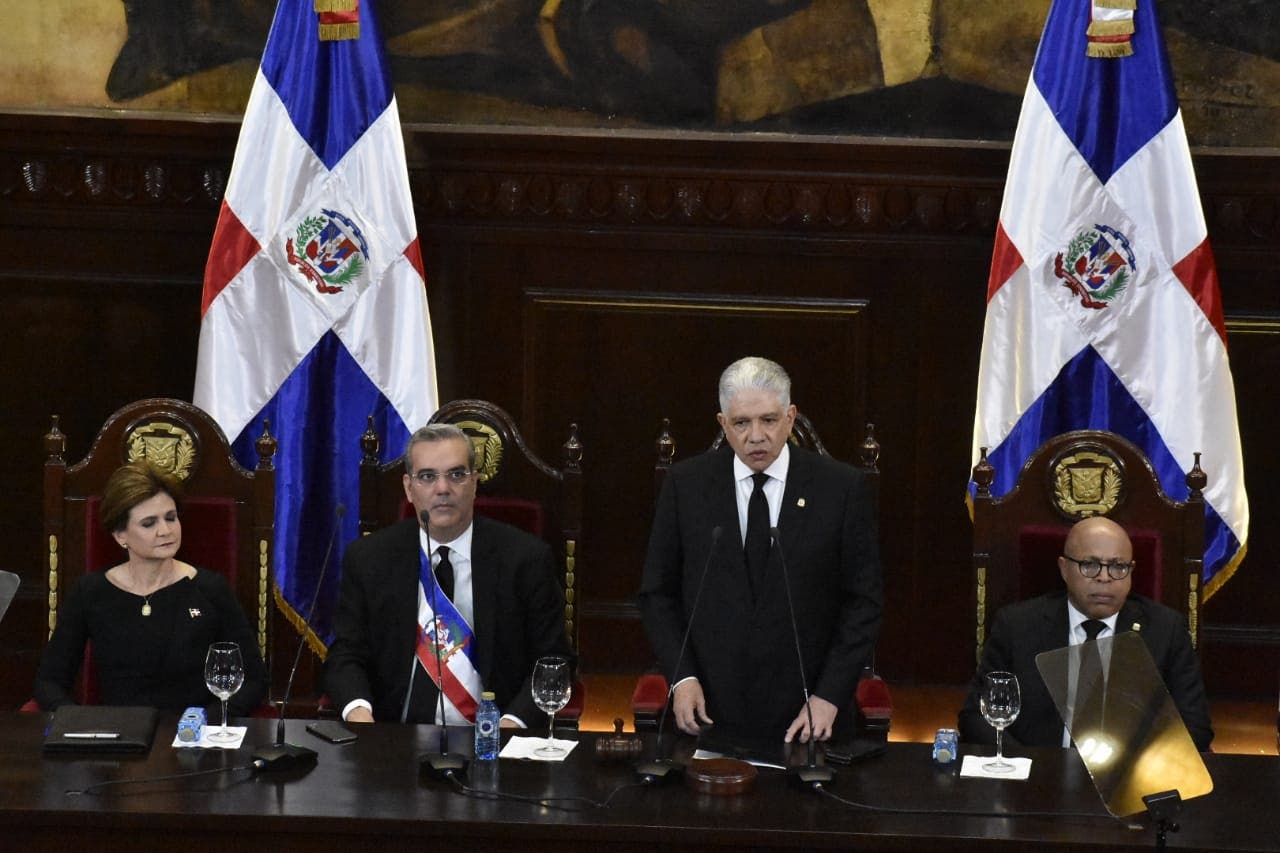 Presidente del Senado reafirma compromiso del Congreso con la soberanía nacional Presidente del Senado reafirma compromiso del Congreso con la soberanía nacional