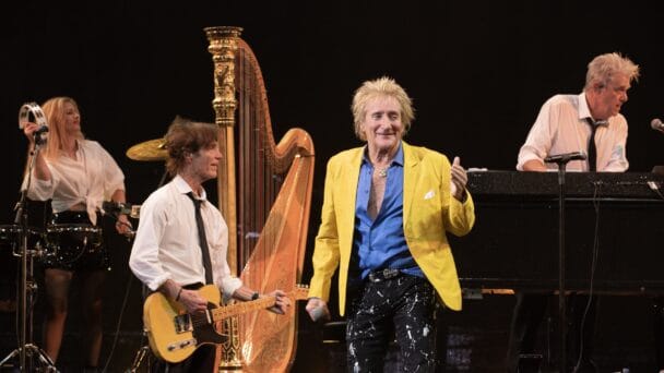 Rod Stewart, elegante y puntual en su concierto de anoche en Chavón