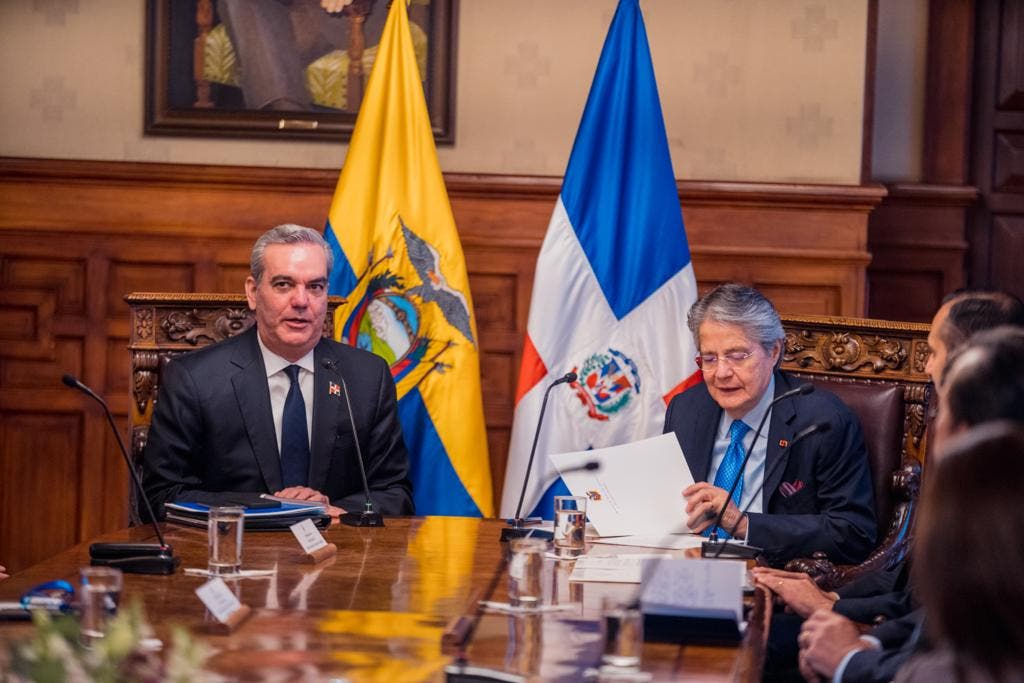 Abinader se reúne con su homólogo Lasso en Palacio Presidencial